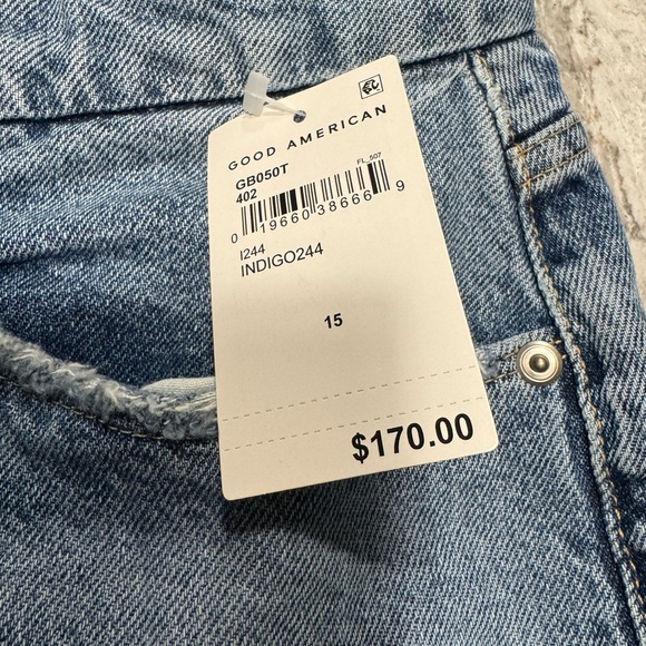 NWT Good American Good Boy
Distressed Indigo Jeans Size 15 - Picture 5 of 11